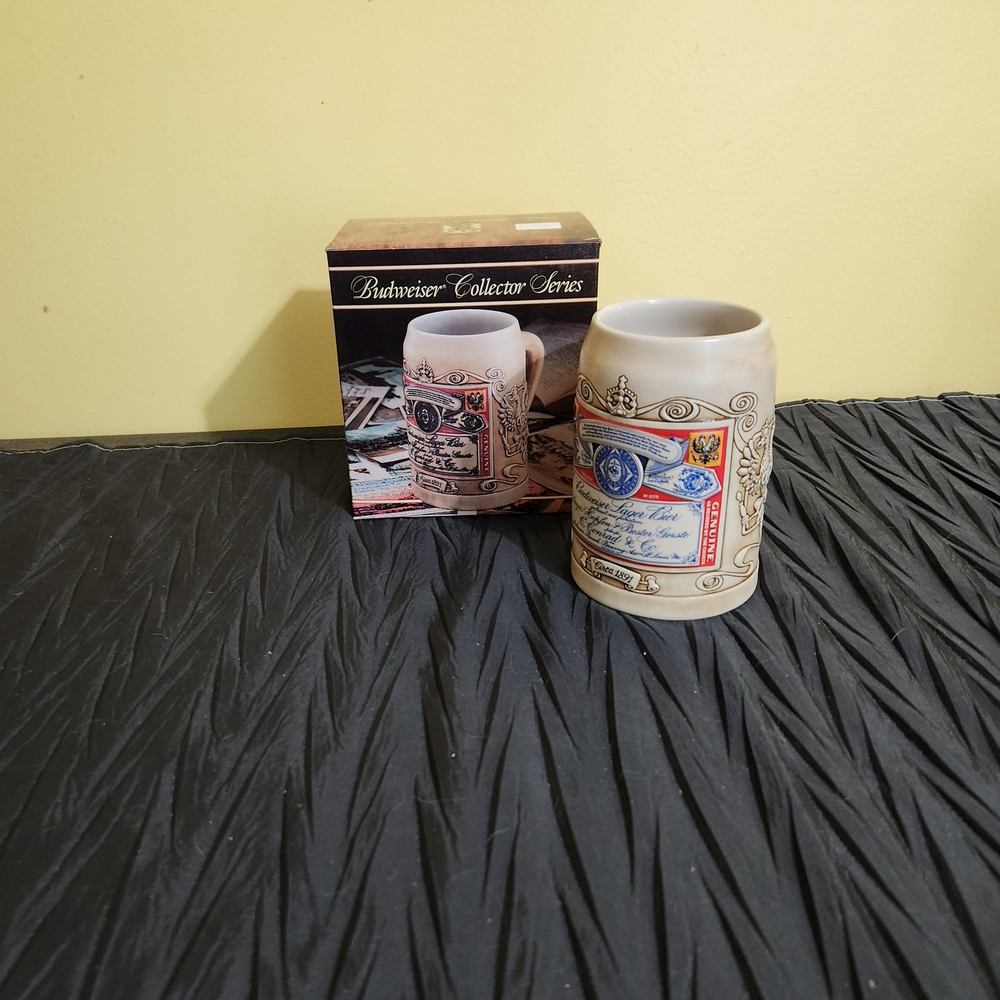 1990 Budweiser Collector Series Beer Stein - Multicolor